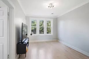 4530 S Whipple St, Chicago, IL 60632 - Photo 4