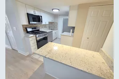 1950 Kenilworth Circle #A, Hoffman Estates, IL 60169 - Photo 14