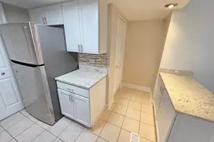 1950 Kenilworth Cir, Hoffman Estates, IL 60169 - Photo 16