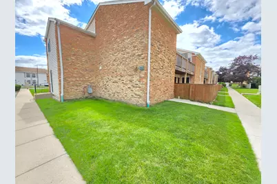 1950 Kenilworth Circle #A, Hoffman Estates, IL 60169 - Photo 2
