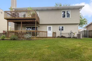 1965 Crescent Ln, Hoffman Estates, IL 60169 - Photo 24