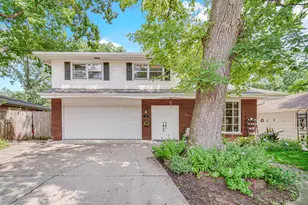418 Earl Ave, Joliet, IL 60436 - Photo 1
