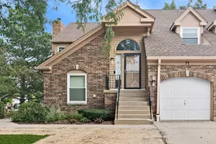 71 Willow Pkwy, Buffalo Grove, IL 60089 - Photo 1