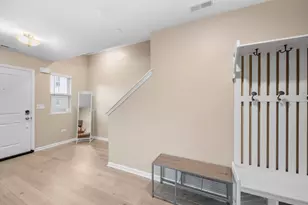 1125 Dock St, Des Plaines, IL 60018 - Photo 6
