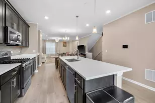 1125 Dock St, Des Plaines, IL 60018 - Photo 12