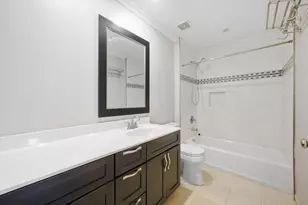 512 N Fox Trl, Round Lake, IL 60073 - Photo 6