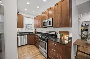 1641 W Farwell Ave, Chicago, IL 60626 - Photo 10