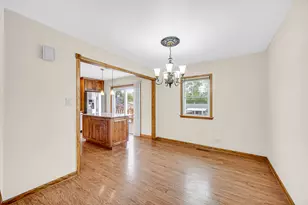15417 Alameda Ave, Oak Forest, IL 60452 - Photo 12