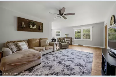 6020 Tyler Drive, Woodridge, IL 60517 - Photo 4