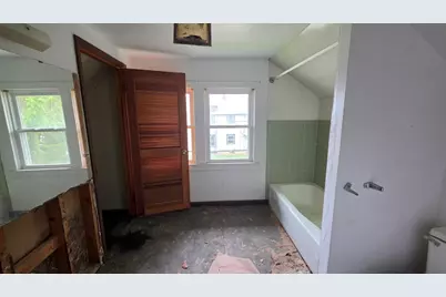 1303 S Oak Avenue, Freeport, IL 61032 - Photo 14