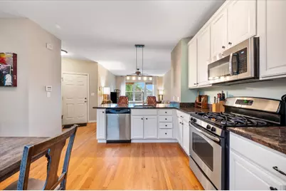 2458 W Grace Street #2, Chicago, IL 60618 - Photo 8
