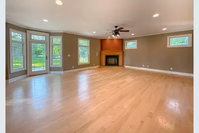 617 Edward Street, Sycamore, IL 60178 - Photo 6