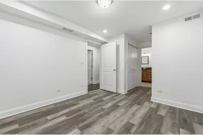 7733 N Marshfield Avenue #GARDEN, Chicago, IL 60626 - Photo 10