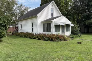 211 N Seminary St, Downs, IL 61736 - Photo 38