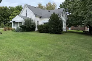 211 N Seminary St, Downs, IL 61736 - Photo 4
