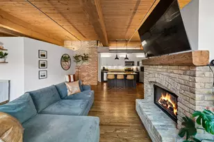 2911 N Western Ave, Chicago, IL 60618 - Photo 8
