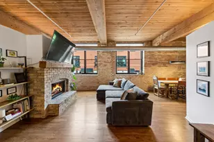 2911 N Western Ave, Chicago, IL 60618 - Photo 6
