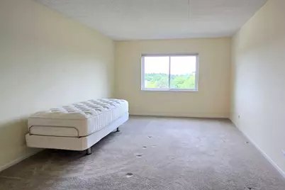 690 Chandler Road #408, Gurnee, IL 60031 - Photo 12