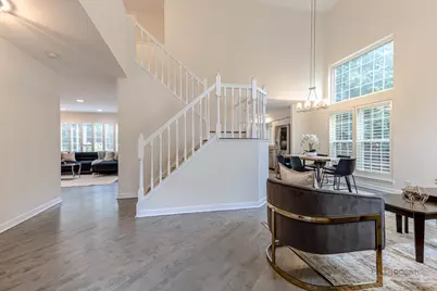 589 Marseilles Circle, Buffalo Grove, IL 60089 - Photo 2