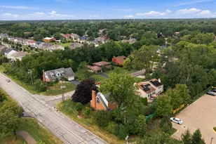 10S381 Jamie Ln, Willowbrook, IL 60527 - Photo 42
