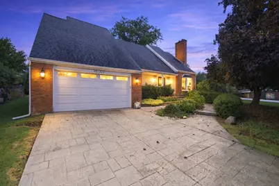 10S381 Jamie Lane, Willowbrook, IL 60527 - Photo 1