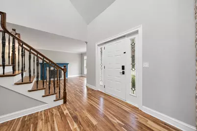 10S381 Jamie Lane, Willowbrook, IL 60527 - Photo 2