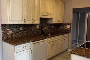 860 E Old Willow Rd, Prospect Heights, IL 60070 - Photo 8