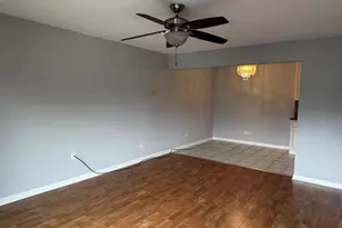 860 E Old Willow Rd, Prospect Heights, IL 60070 - Photo 6