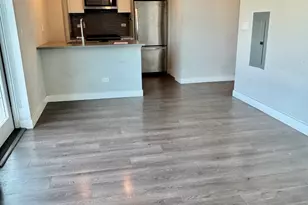 2407 W Eastwood Ave, Chicago, IL 60625 - Photo 8