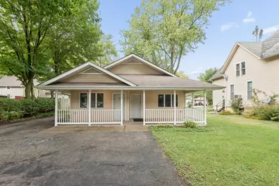 323 S 5th Street, Dekalb, IL 60115 - Photo 2