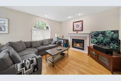 1570 Monterey Court, Gurnee, IL 60031 - Photo 4