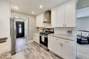 296 Springfield Terrace, Des Plaines, IL 60018 - Photo 12