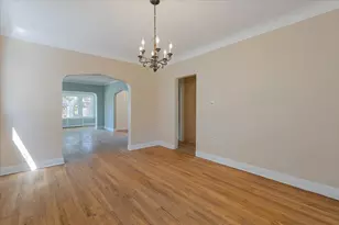 6515 N Maplewood Ave, Chicago, IL 60645 - Photo 8