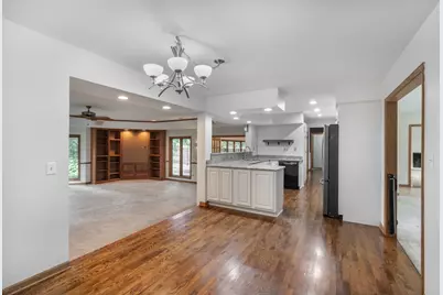 749 N Sharon Drive, Woodstock, IL 60098 - Photo 6