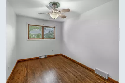 749 N Sharon Drive, Woodstock, IL 60098 - Photo 20