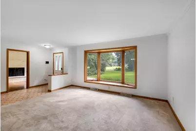 749 N Sharon Drive, Woodstock, IL 60098 - Photo 12
