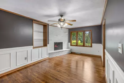 749 N Sharon Drive, Woodstock, IL 60098 - Photo 8