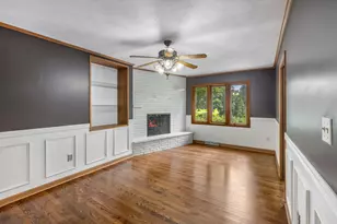 749 N Sharon Dr, Woodstock, IL 60098 - Photo 8