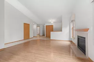 9131 Newcastle Ct, Tinley Park, IL 60487 - Photo 6