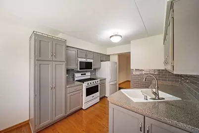 13950 E Leamington Drive #203, Crestwood, IL 60418 - Photo 6