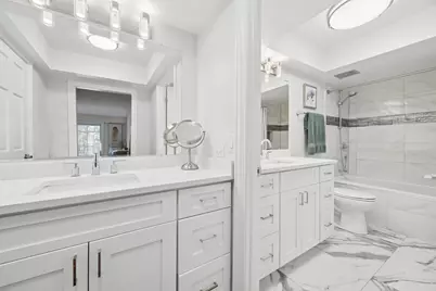 128 Carriage Way Drive #117B, Burr Ridge, IL 60527 - Photo 10