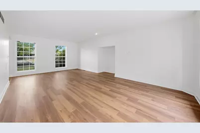 616 Bayfield Drive, Dekalb, IL 60115 - Photo 6