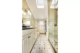 6525 N Washtenaw Ave, Chicago, IL 60645 - Photo 8