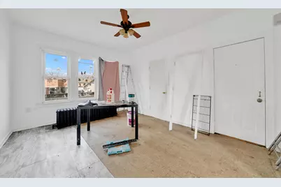 9953 S Avenue M, Chicago, IL 60617 - Photo 8
