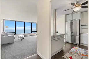 5445 N Sheridan Rd, Chicago, IL 60640 - Photo 8