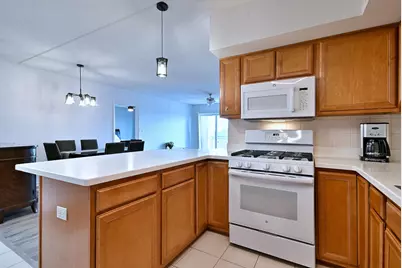 1 N Beacon Place #601, La Grange, IL 60525 - Photo 8