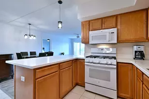 1 N Beacon Pl, La Grange, IL 60525 - Photo 8