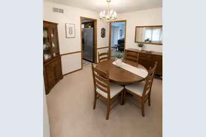 [Address not provided], Gurnee, IL 60031 - Photo 6