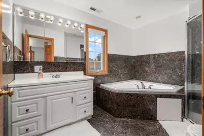 8000 W Lake Street, Niles, IL 60714 - Photo 24