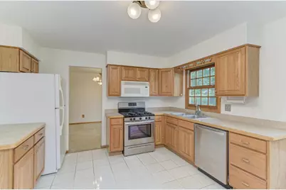 1102 Country Drive, Shorewood, IL 60404 - Photo 10